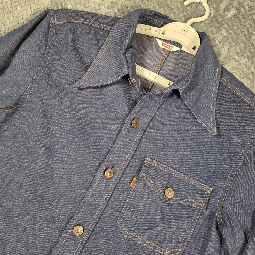 Vintage Levi's Denim Jean Chore Jacket Men's Medium Button Up Orange Tab Pockets - Picture 4 of 16